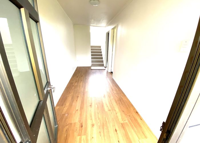  at 11 Birman Close, Half Moon Bay, Auckland