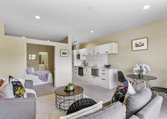  at 8H/154 The Terrace, Wellington Central, Wellington