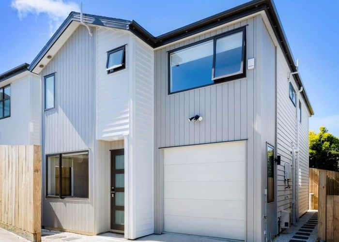  at 49B Prince Regent Drive, Half Moon Bay, Auckland