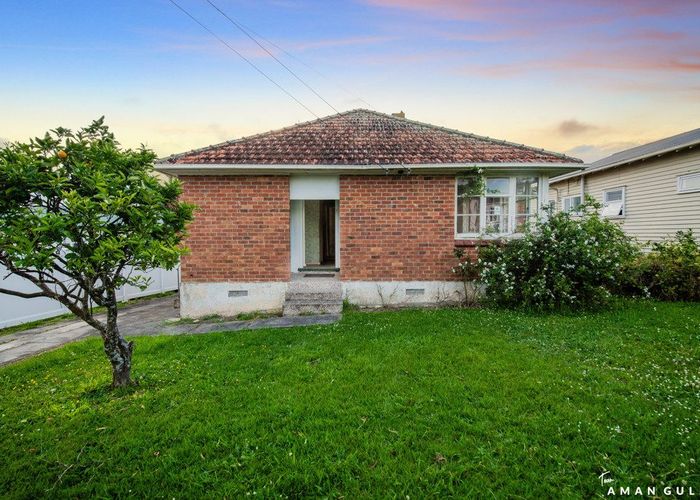  at 19 Bentleigh Avenue, New Windsor, Auckland