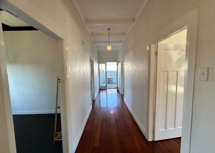  at 4 Hallam Street, Mount Albert, Auckland City, Auckland