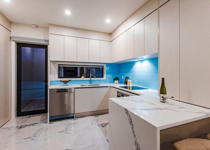  at 15/21 Hazards Road, Weymouth, Manukau City, Auckland