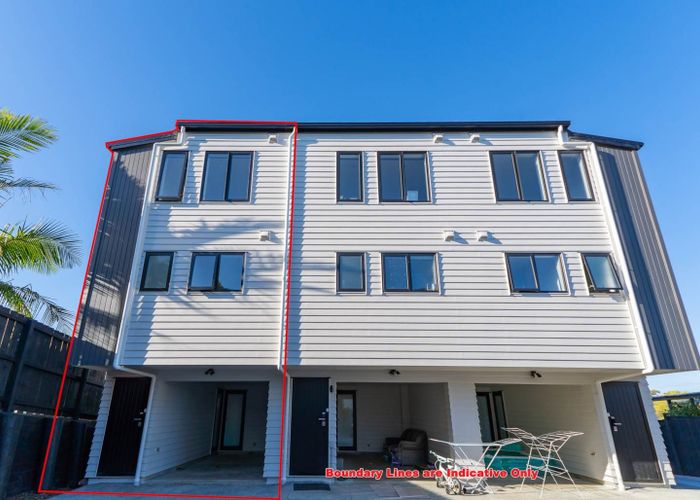  at 1/82 Rosewarne Crescent, Glendene, Waitakere City, Auckland