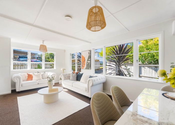  at 37A Neal Avenue, Glenfield, North Shore City, Auckland