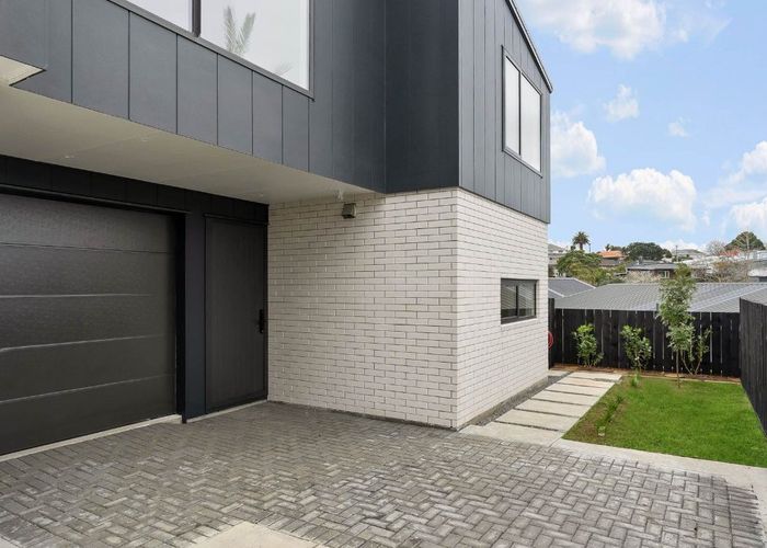  at 24D Finnerty Avenue, Howick, Manukau City, Auckland