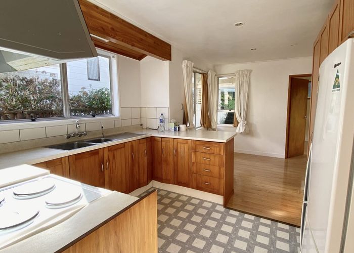  at 21 Sequoia Place, Sunnynook, North Shore City, Auckland