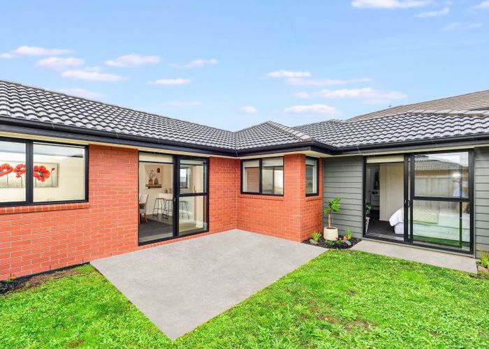  at 5 Manawaroa Close, Grandview Heights, Hamilton