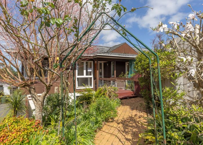  at 11 Rendcomb Place, Hillsborough, Auckland