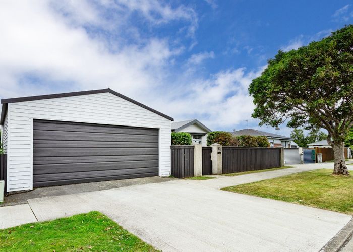  at 15B Salford Street, Windsor, Invercargill