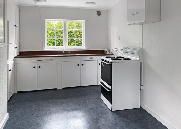  at 25 Lincoln Road, Henderson, Auckland