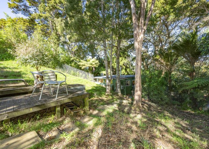  at 86 Warner Park Avenue, Laingholm, Waitakere City, Auckland