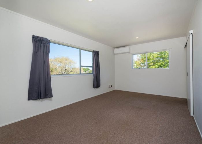  at 3 Regal Place, Forrest Hill, Auckland