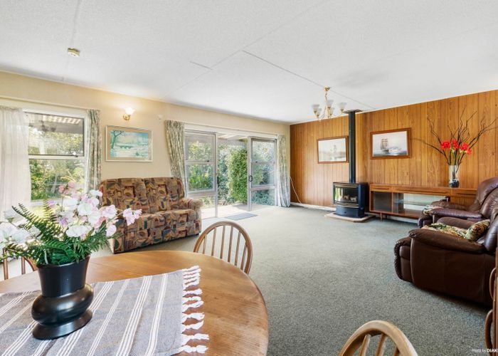 Free property data for 51 Sandspit Road, Waiuku homes.co.nz