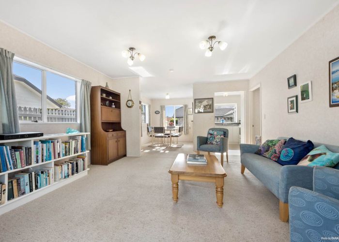  at 1/43 Holly Street, Avondale, Auckland