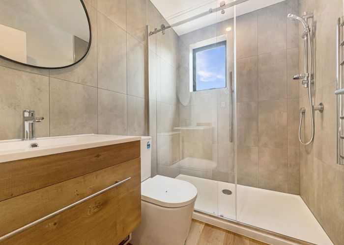  at 19D Pavola Grove, Glenfield, North Shore City, Auckland