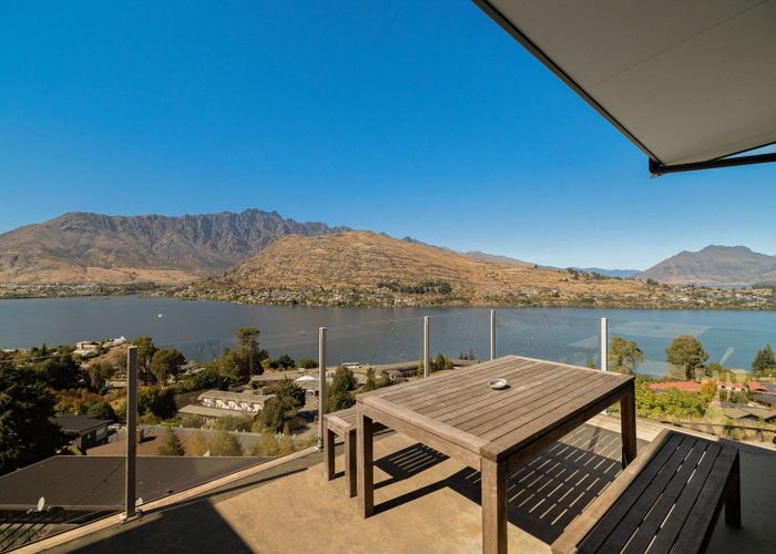  at 10 Top Lane, Goldfield Heights, QUEENSTOWN