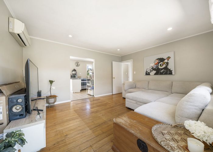  at 9/331 Royal Road, Massey, Waitakere City, Auckland