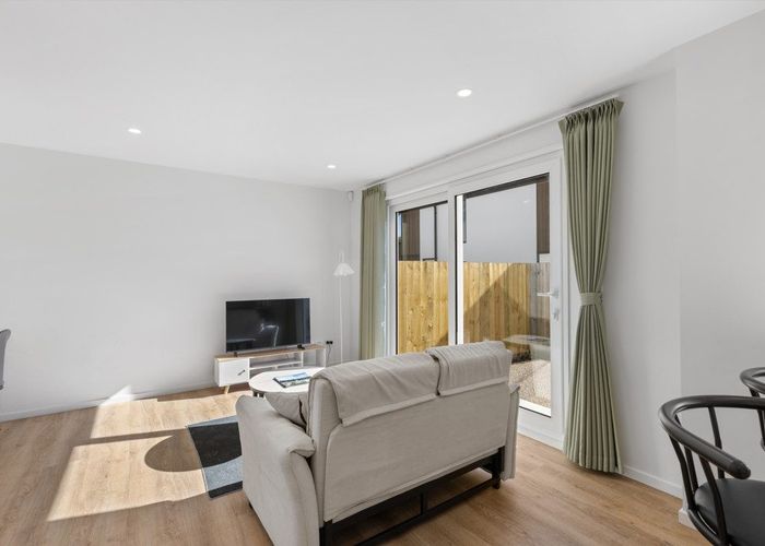  at 2/61 Waltham Road, Sydenham, Christchurch City, Canterbury
