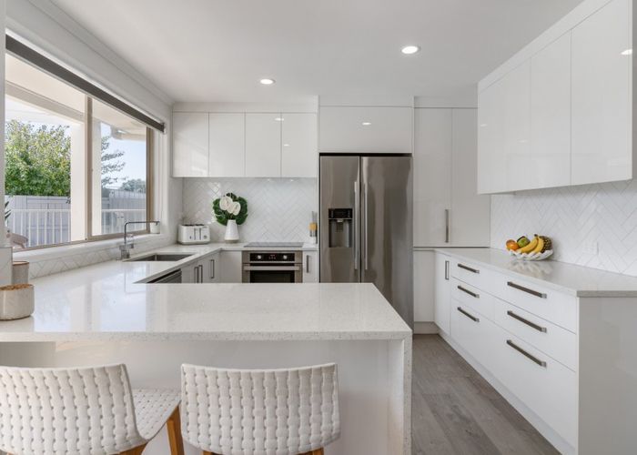  at 726 Gloucester Road, Papamoa Beach, Papamoa