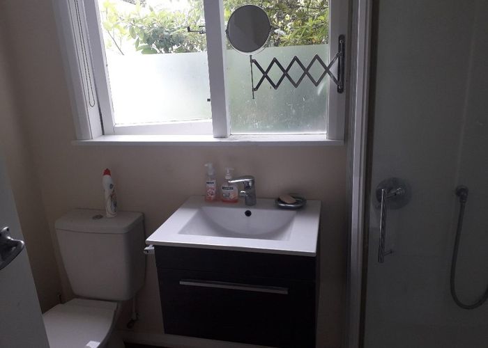  at 15a Governor Road, Northland, Wellington, Wellington