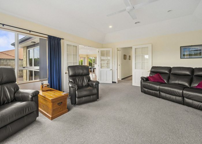  at 21 Kotuku Drive, Paraparaumu Beach, Kapiti Coast, Wellington