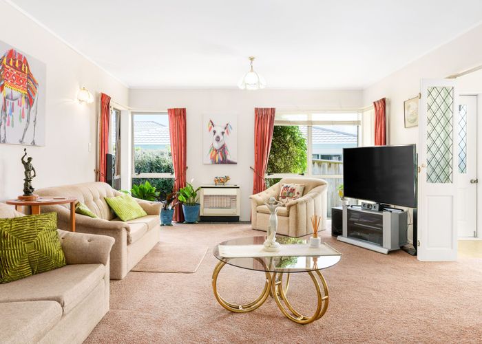  at 4 West Ridge Drive, Western Heights, Hamilton