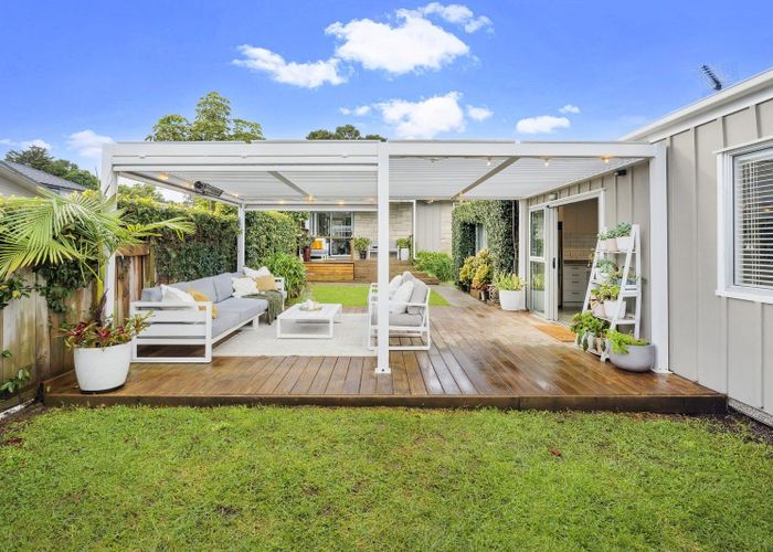  at 90 Crawford Avenue, Mangere Bridge, Auckland