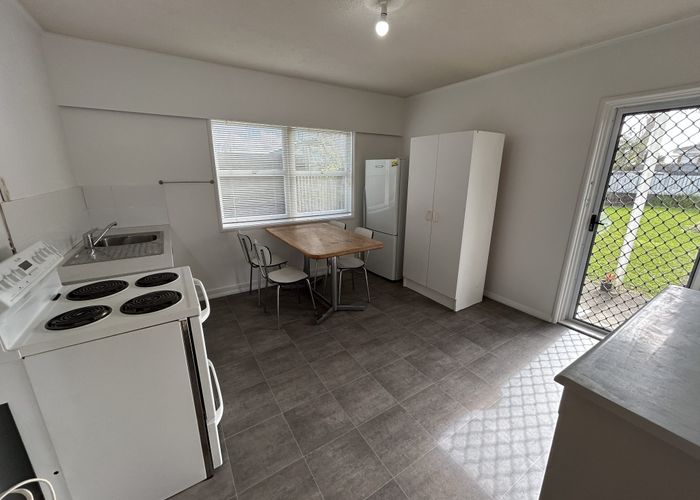  at 220 Te Atatu Road, Te Atatu South, Waitakere City, Auckland