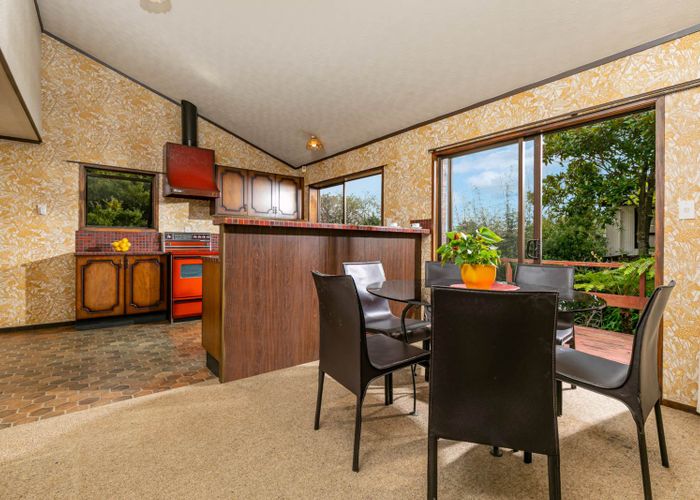  at 52 Kennedy Avenue, Forrest Hill, Auckland
