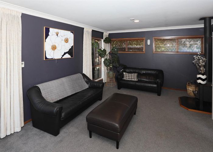  at 2 Vista Place, Kawaha Point, Rotorua, Bay Of Plenty