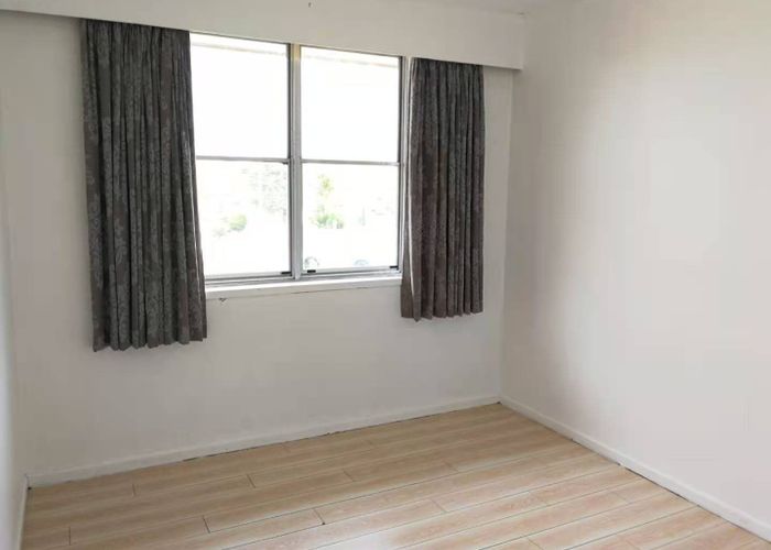  at 10 Ware Place, Pakuranga, Manukau City, Auckland