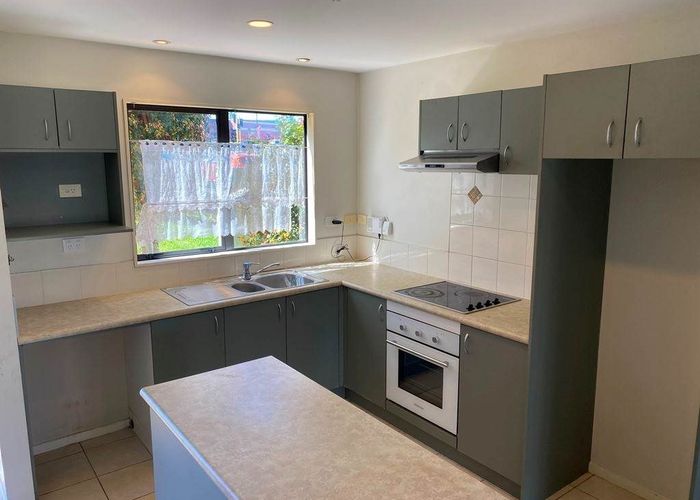  at 37 Spalding Rise, Golflands, Manukau City, Auckland