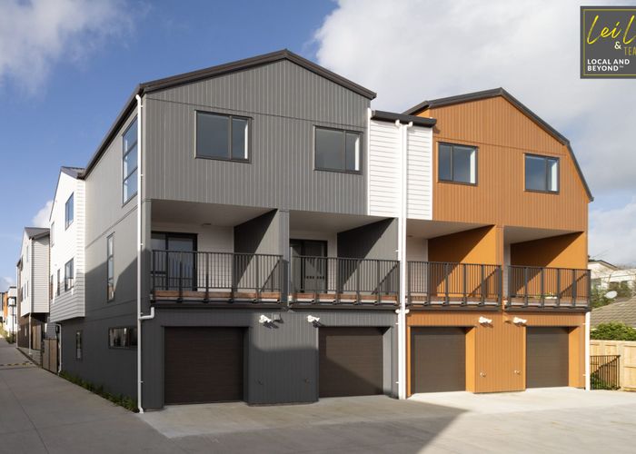  at 250 - 252 Great North Road, Henderson, Waitakere City, Auckland