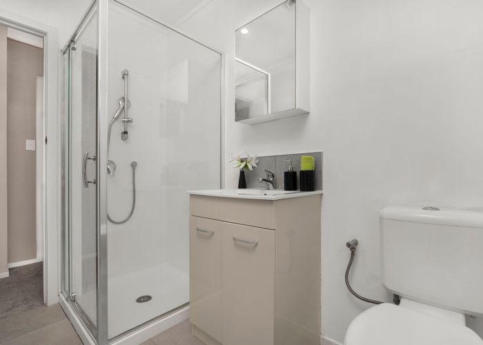  at 4/11 Harding Avenue, Mount Wellington, Auckland City, Auckland