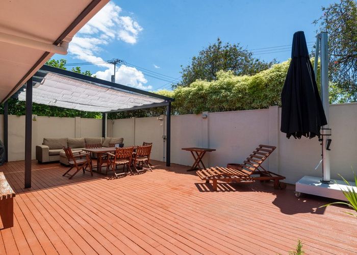  at 4 Harley Road, Hauraki, Auckland