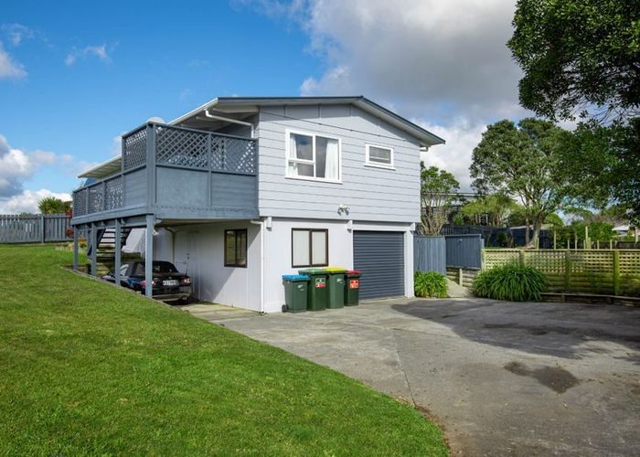  at 4 Morning View, Titahi Bay, Porirua, Wellington