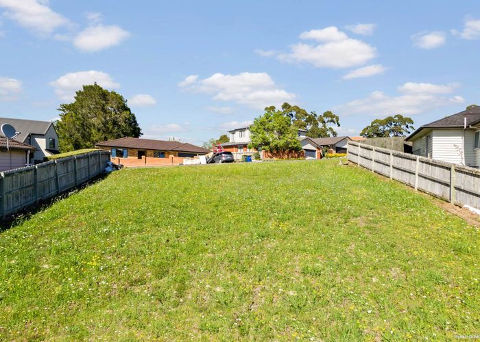  at 20 Cityview Place, Massey, Auckland