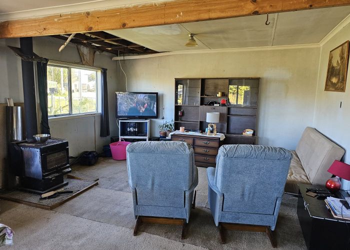  at 12 Akaroa Street, Pongaroa