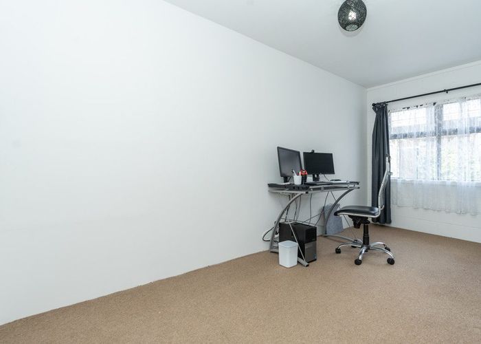  at 5/875 Heaphy Terrace, Fairfield, Hamilton