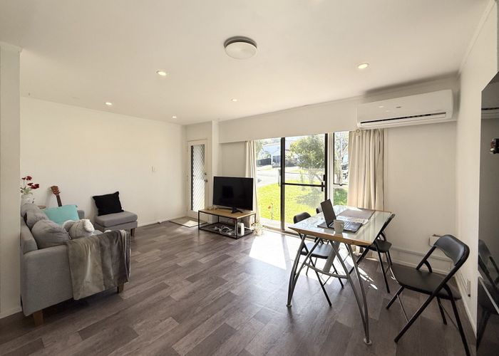  at 1/5 Merriefield Avenue, Forrest Hill, North Shore City, Auckland