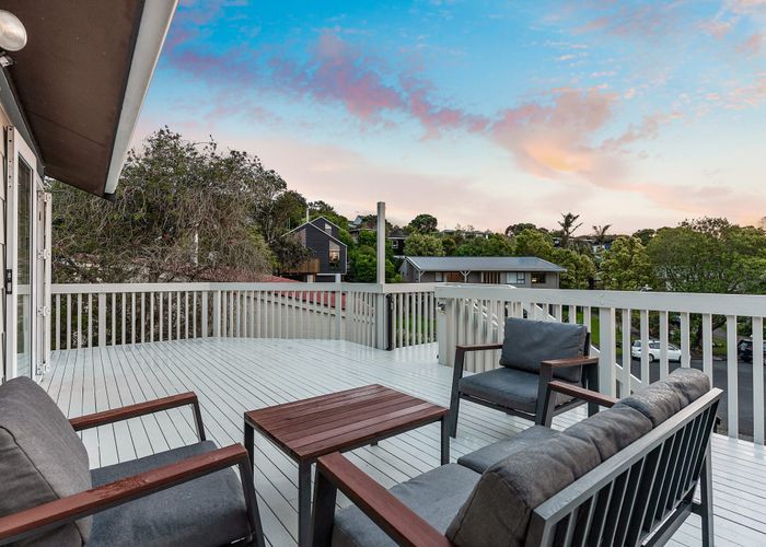  at 2/14 Ashcraig Court, Torbay, Auckland