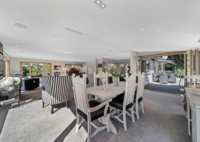  at 2 Crichton Terrace, Cashmere, Christchurch City, Canterbury