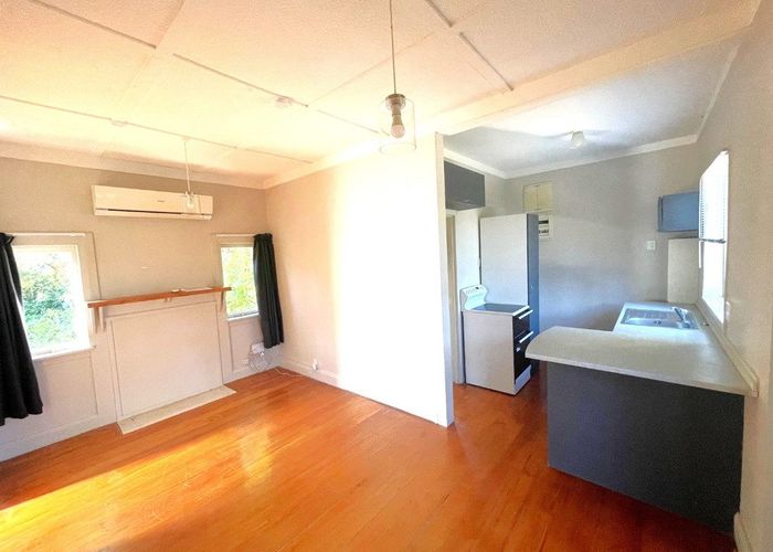  at 9 Tanekaha Road, Titirangi, Waitakere City, Auckland