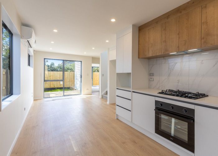  at 6 Kaweka Street, New Lynn, Auckland