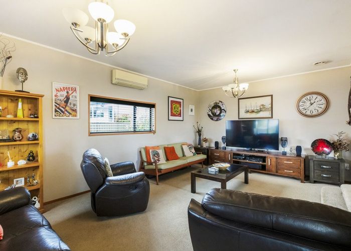  at 39 Lakeside Drive, Pahurehure, Papakura