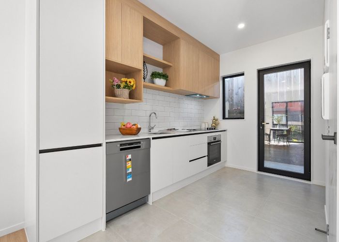  at 9/20 Seabrook Avenue, New Lynn, Auckland