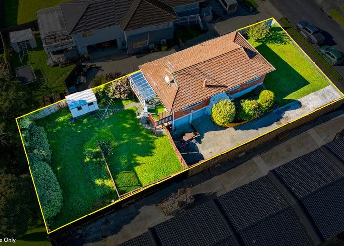  at 18 Jade Avenue, Pakuranga Heights, Manukau City, Auckland