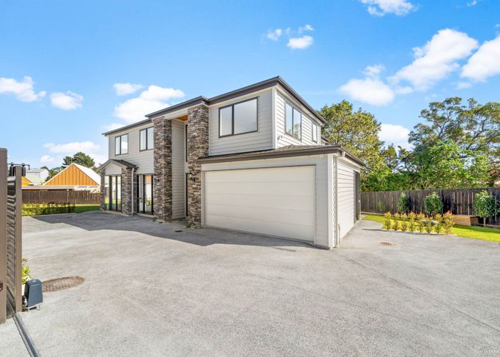  at 2D Roland Road, Greenhithe, Auckland