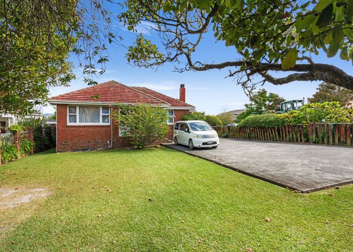  at 184 Great North Road, Glendene, Waitakere City, Auckland