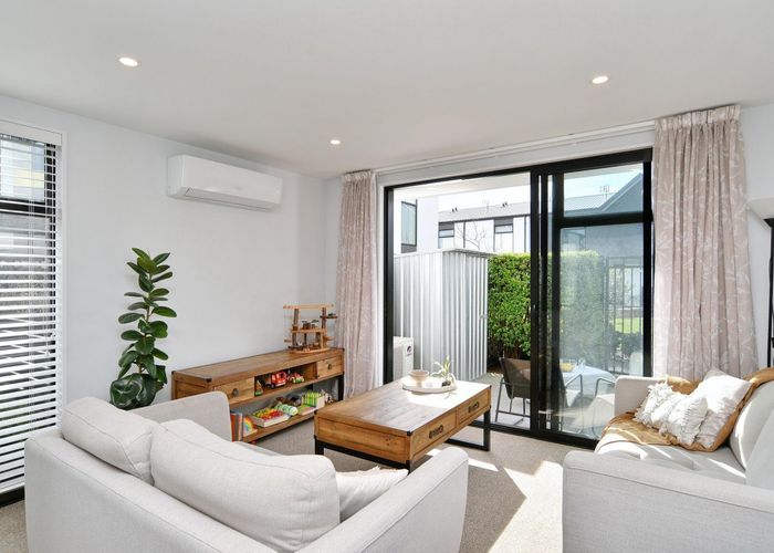  at 3/14 New Brighton Road, Shirley, Christchurch City, Canterbury